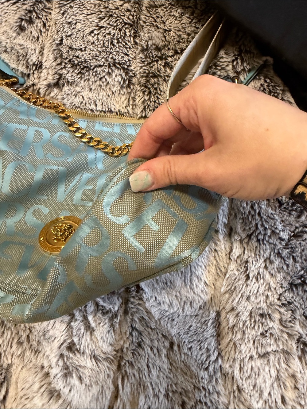 Versace Light Blue Logo Jacquard Shoulder Bag with Gold Chain Detail - Picture 4 of 9